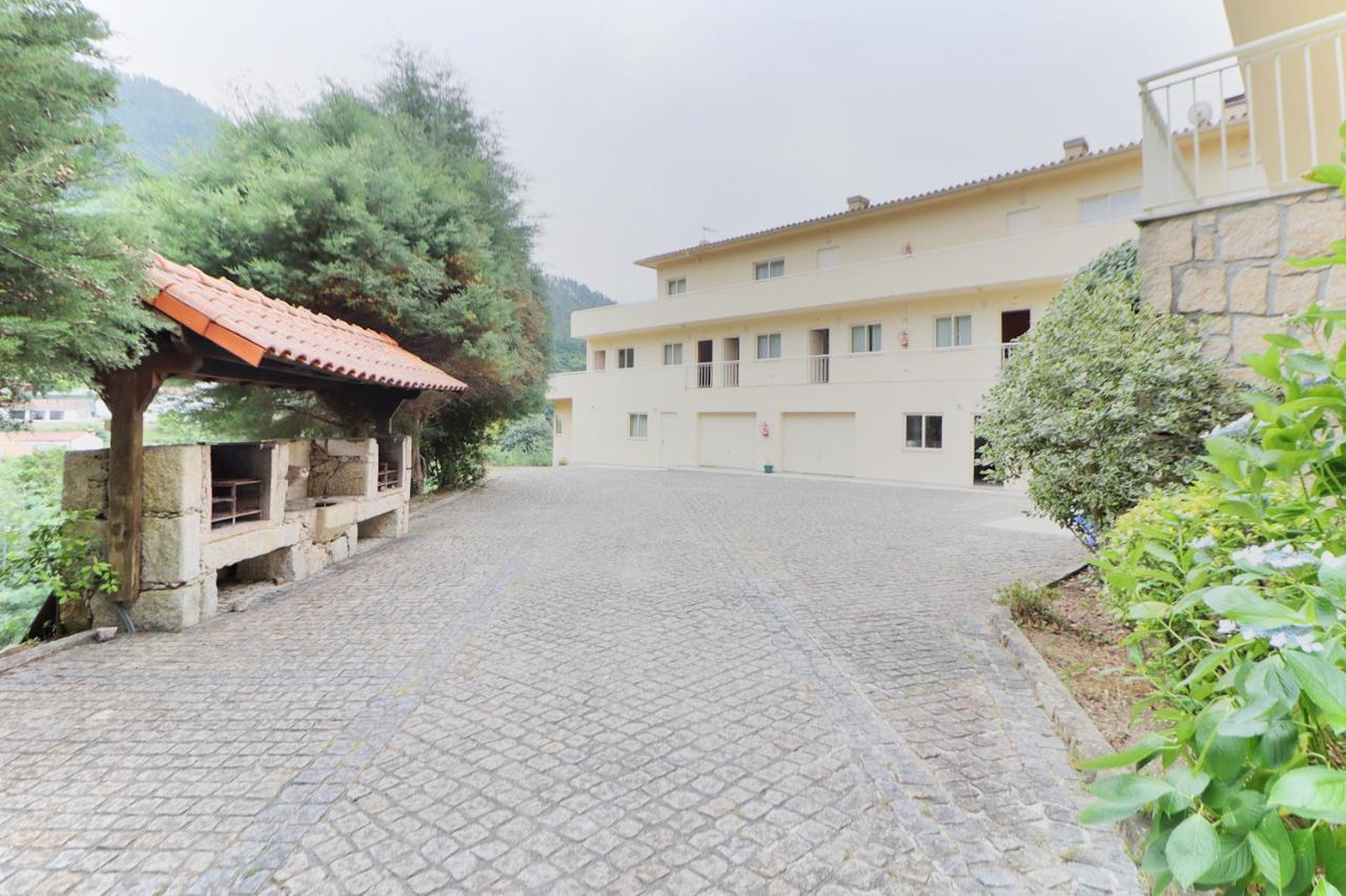 Aparthotel Geres Exterior photo