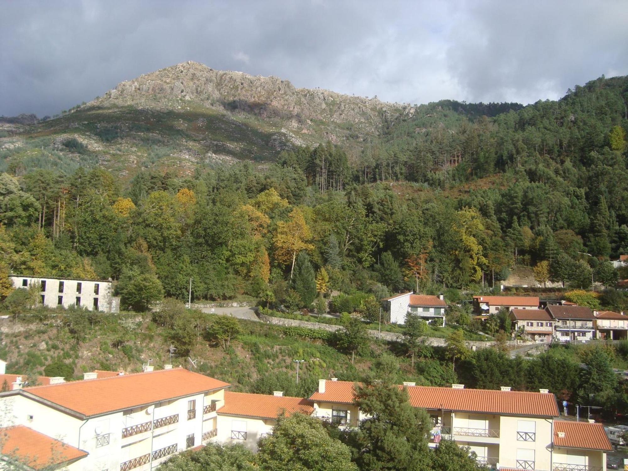 Aparthotel Geres Exterior photo